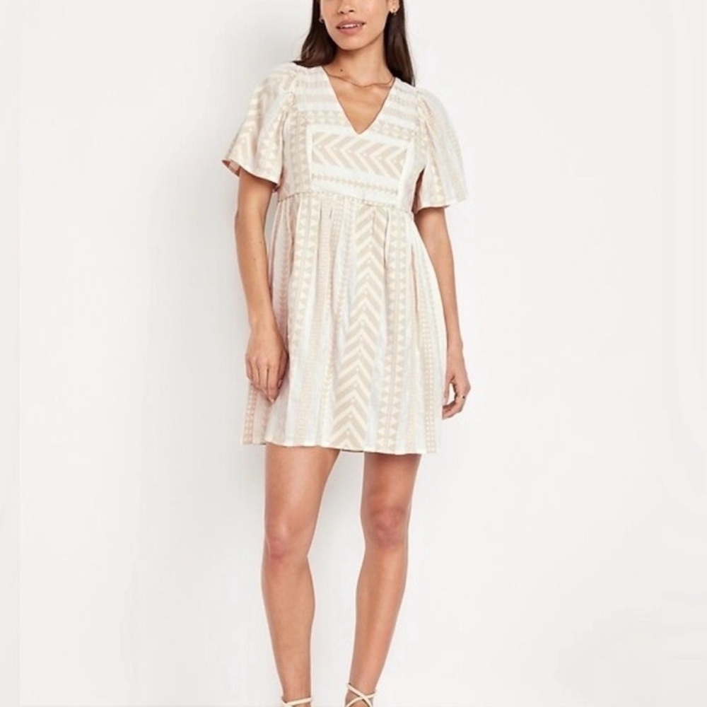 Old Navy V-Neck Cream Patterned Short Sleeve Mini Dress